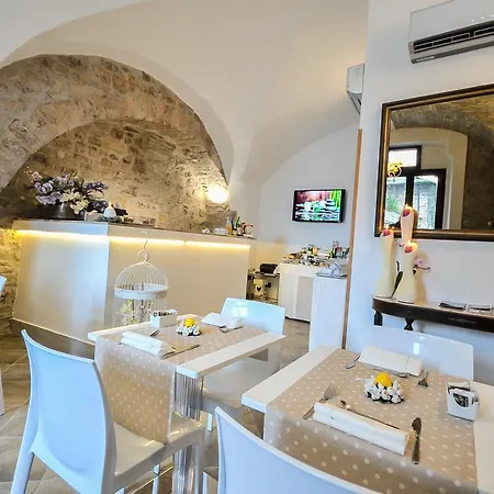 Brizi Bed & Breakfast 2*